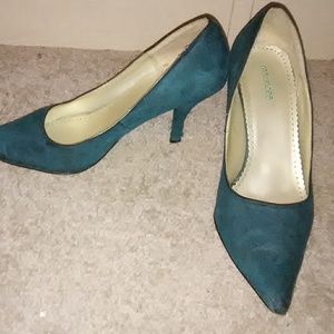 Hunter Green Pumps